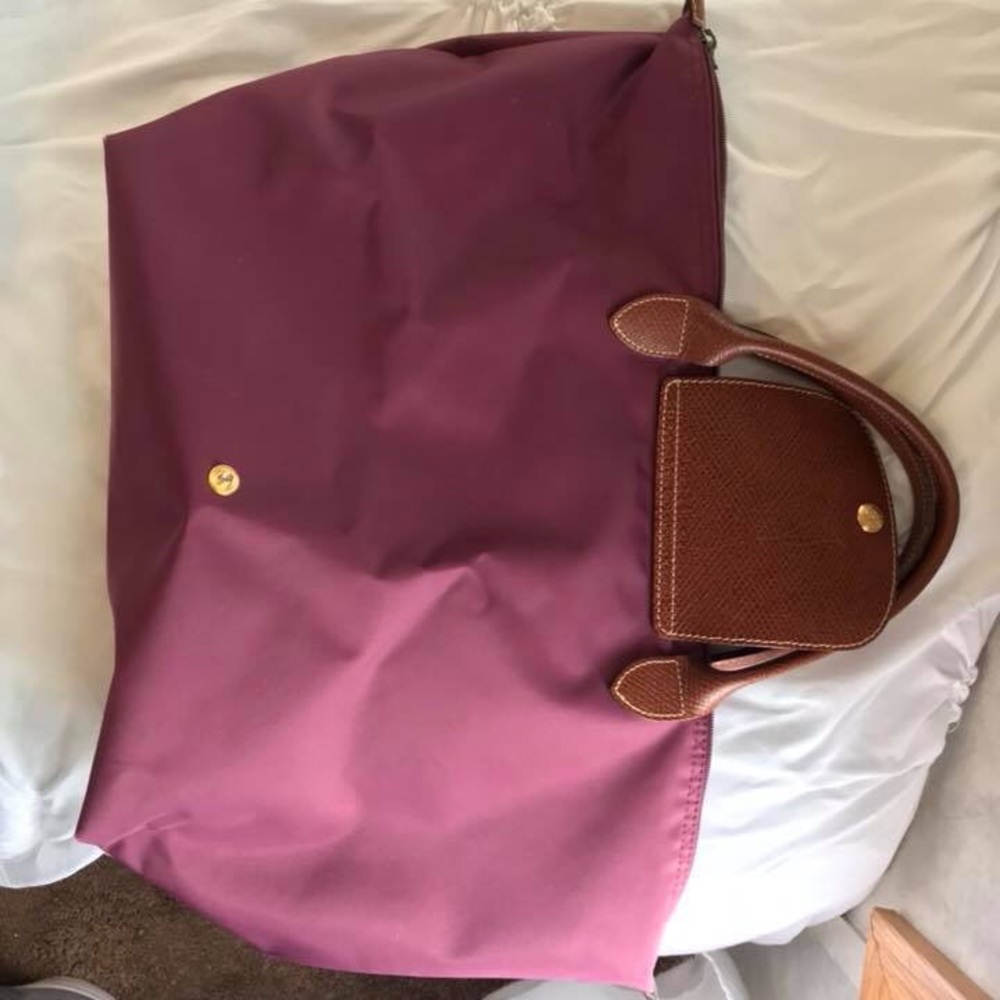 Medium size short handle Longchamp bag magenta - Picture 3 of 5